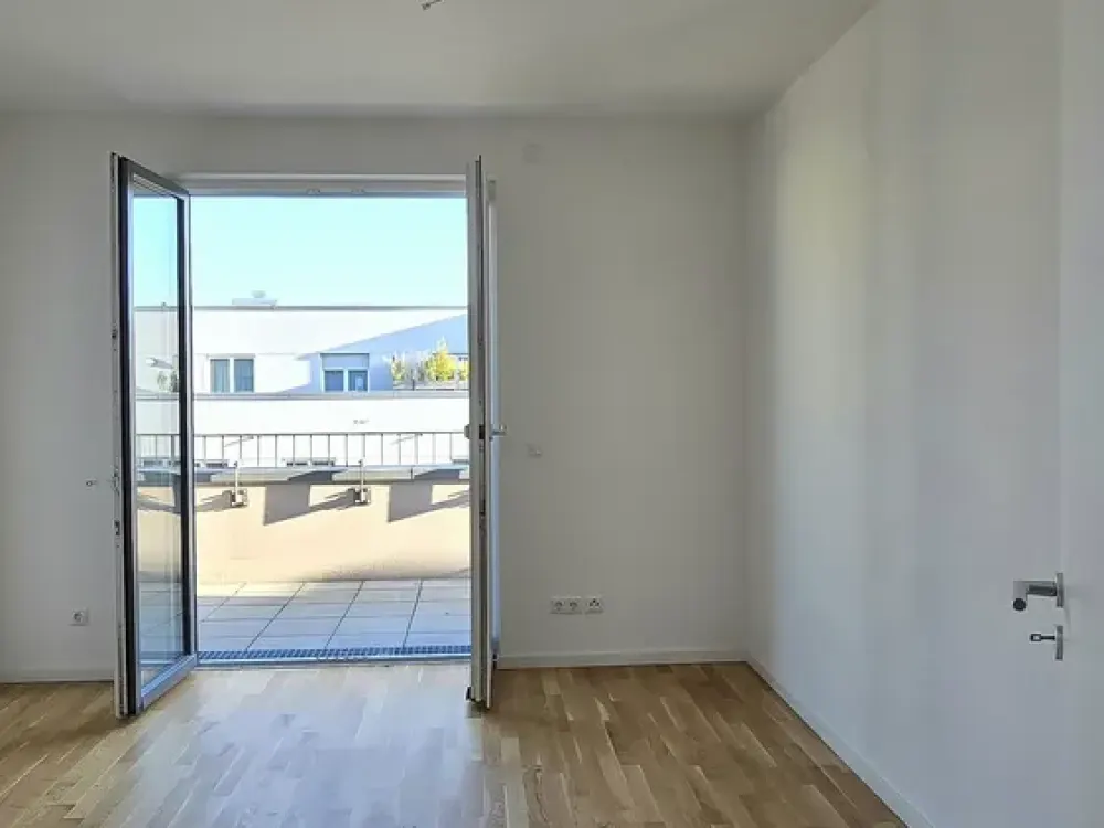 HELLE WOHNUNG MIT SEHR GUTER AUSSTATTUNG