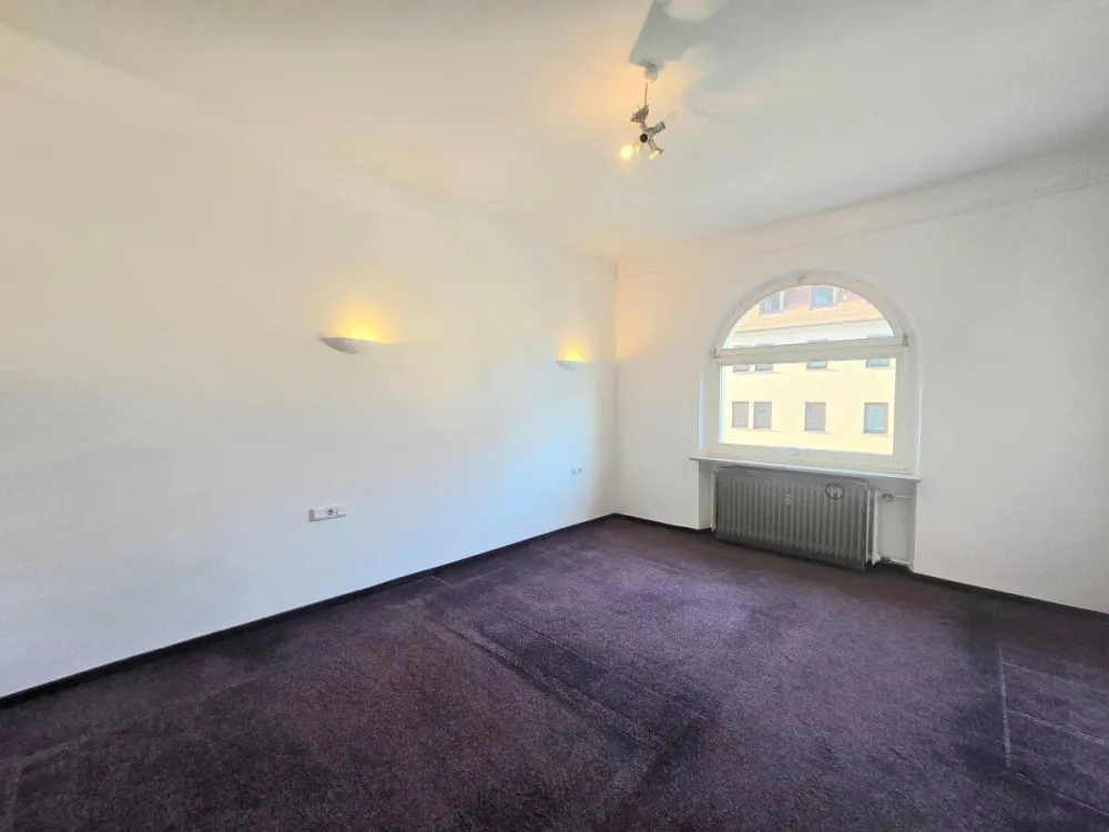 Schmuckstück in Mögeldorf - lichtdurchflutete 3 Zimmer Altbauwohnung!