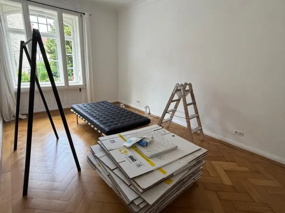 5,5 Zimmerwohnung im malerischen Altbau !!
