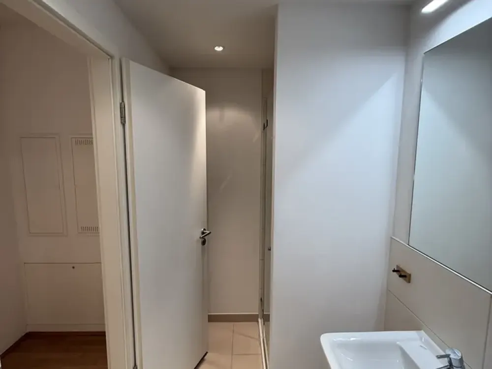 wunderschöne zwei Zimmer Wohnung mit Balkon
