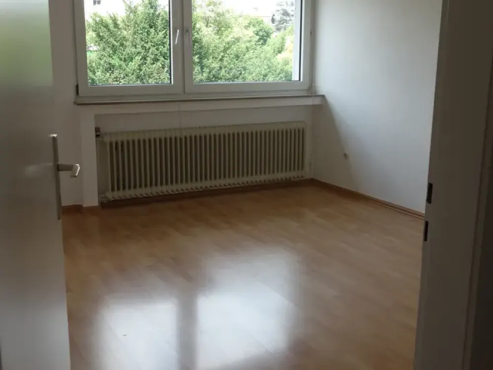 Beautiful 3-Room Apartment with Balcony in Leverkusen-Opladen in a Preferred, Quiet Residential Area