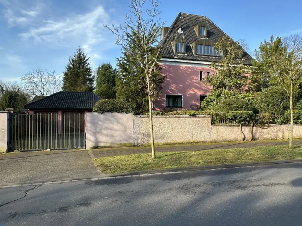 Exklusive 3-Zimmer-Maisonettewohnung mit Parkblick in Meerbusch Alt-Meererbusch