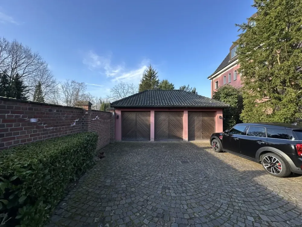 Exklusive 3-Zimmer-Maisonettewohnung mit Parkblick in Meerbusch Alt-Meererbusch