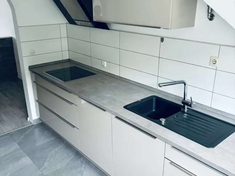 Klimatisierte 3-Zimmer-Wohnung in Leverkusen-Rheindorf mit Einbauküche