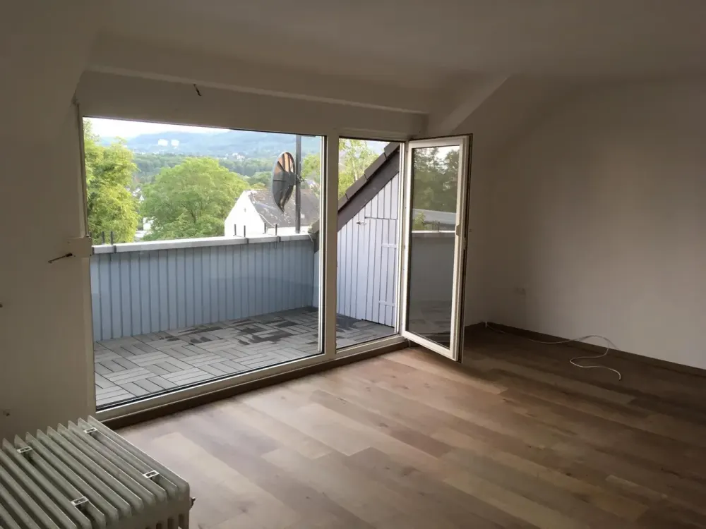 Dachgeschoss in Kirchditmold mit Herkules Blick vom eigenen Balkon im 3 Familien Haus
