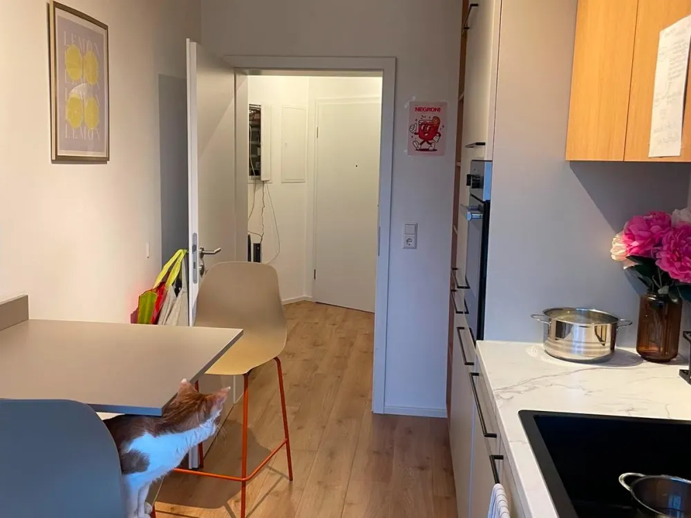 Modernes WG Zimmer (2er) frei geworden!