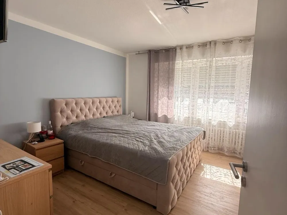 2-Zimmer-Wohnung, 74 m² mit Balkon im 2. OG, Nachmieter gesucht