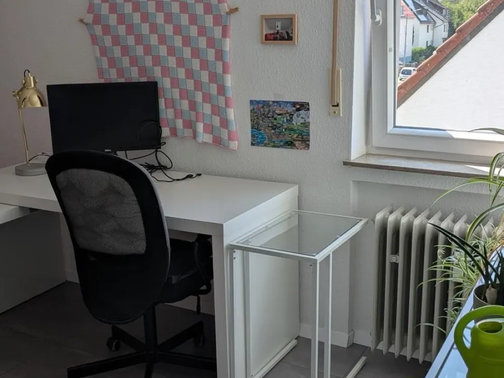 Top 2 Zimmer DG Wohnung Stuttgart Vaihingen EBK&Garten