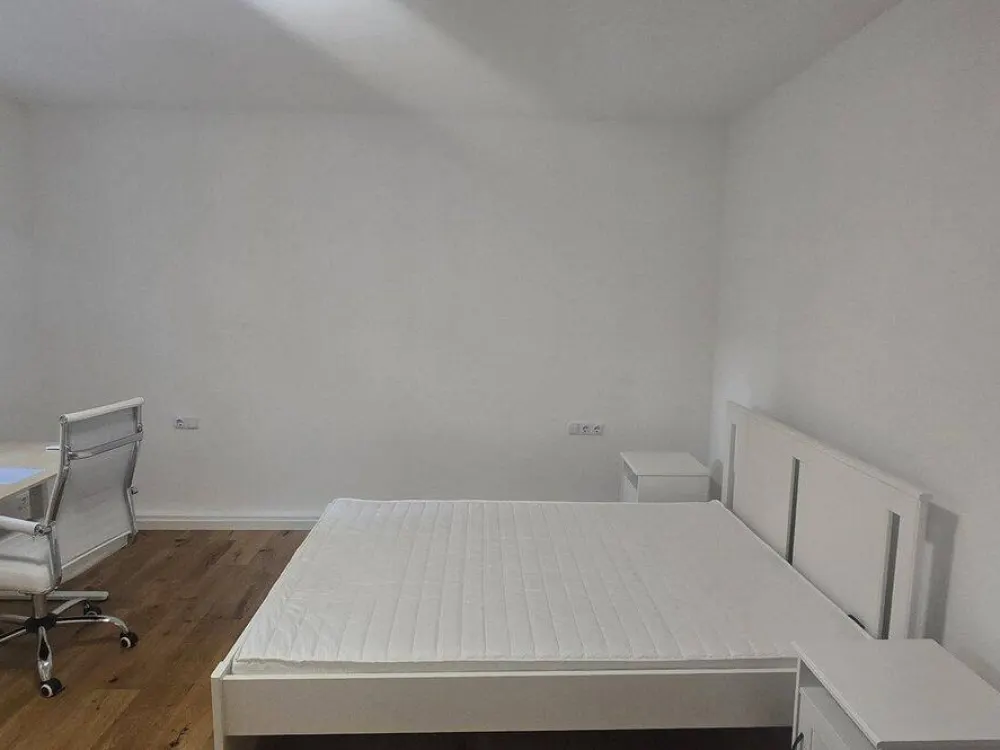 NEU : 1-Zimmer in Wohngemeinschaft (WG), EBK + Vollmöbliert NEU + Nebenkosten inkl. Strom + Internet