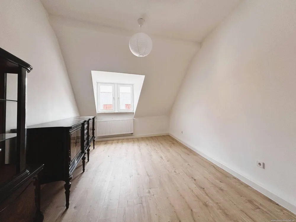 Newly Renovated Attic 3 Rooms Kitchen Bathroom with New Fitted Kitchen in SB - CITY