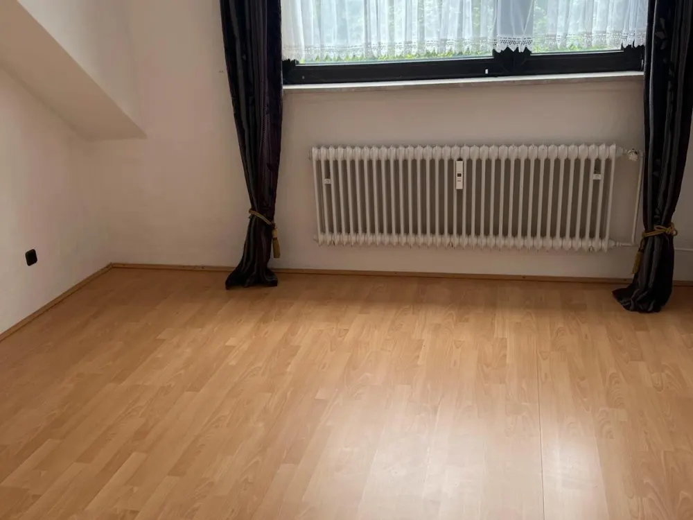 3,5 Zimmer Dachgeschoss Wohnung