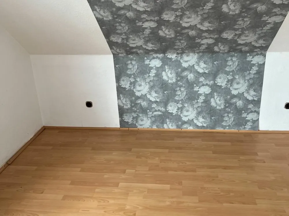 3,5 Zimmer Dachgeschoss Wohnung