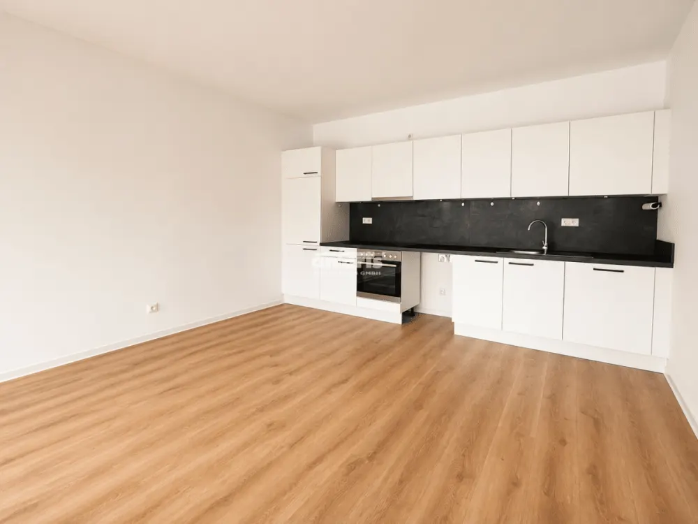 antaris Immobilien GmbH ** Modern & cozy: 2-room apartment with fitted kitchen **