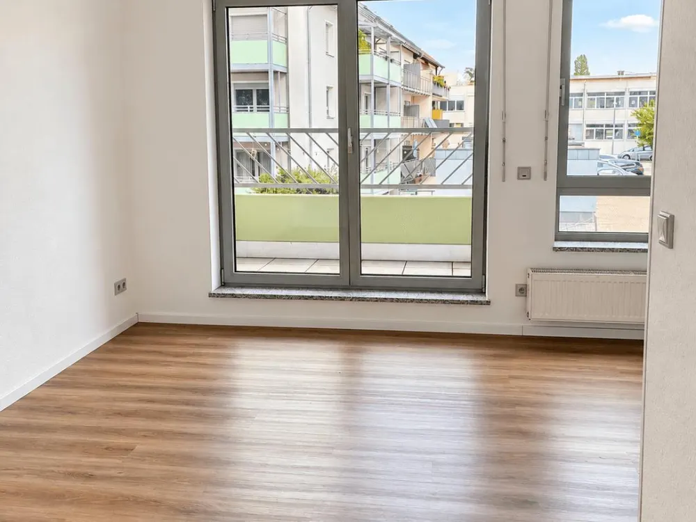 Attractive 1-Room Apartment in Quiet/Central Location of Alt-Saarbrücken