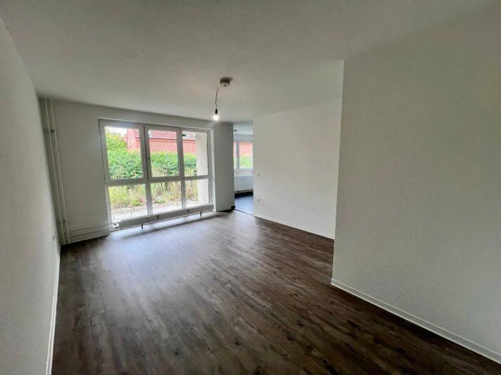 Perfect for us: affordably laid out 2-room apartment