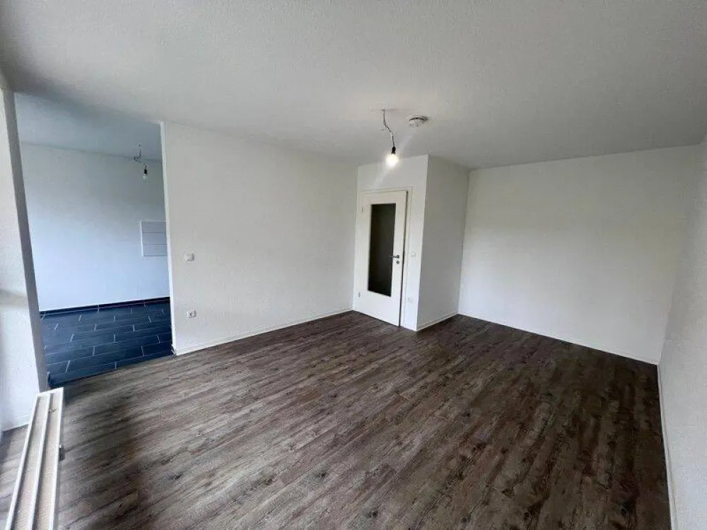 Perfect for us: affordably laid out 2-room apartment
