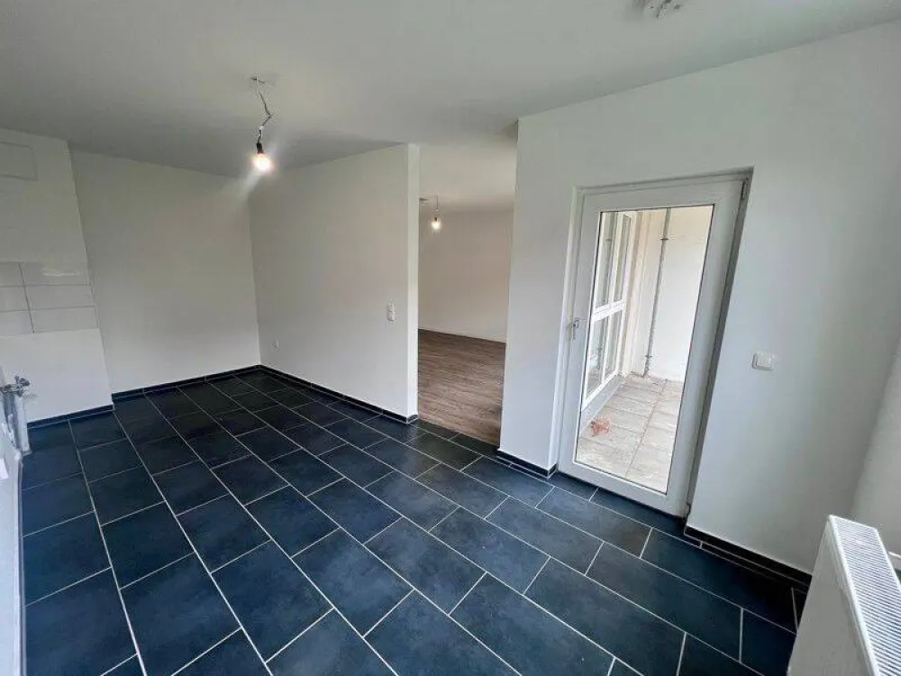 Perfect for us: affordably laid out 2-room apartment
