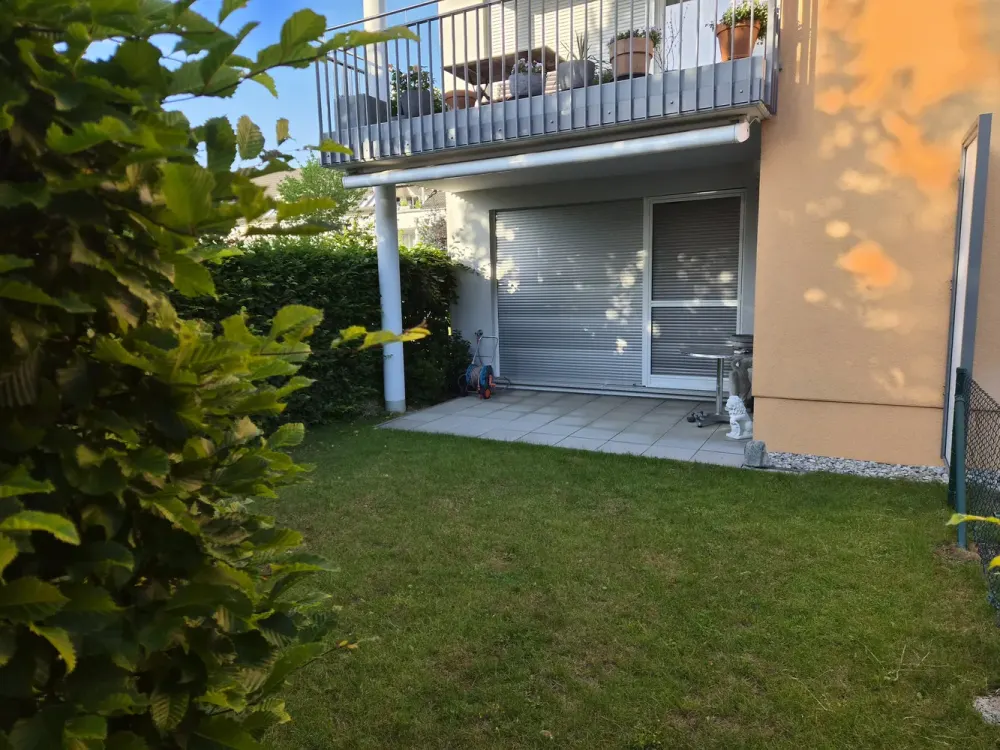 Top-gepflegte 3-Zimmer-Erdgeschosswohnung mit Terrasse in München-Lochhausen