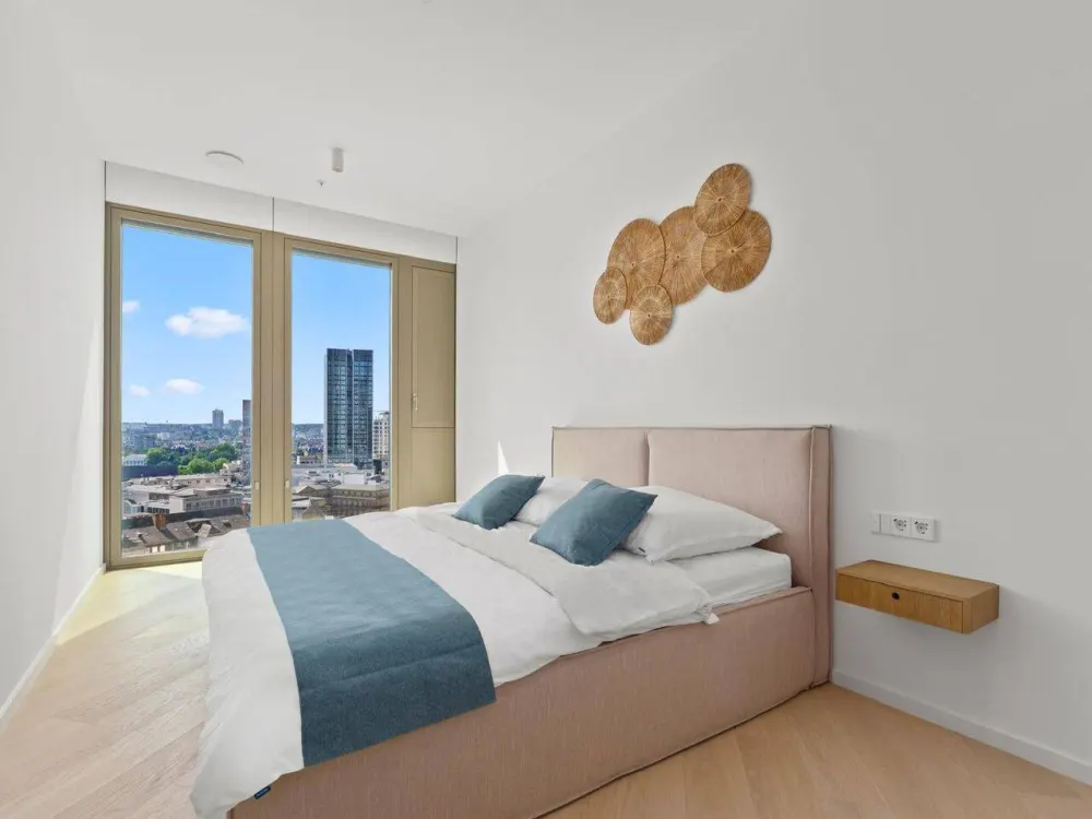 Luxuriöse 3-Zimmer-Wohnung im FOUR Frankfurt - Design, Service und höchste Lebensqualität