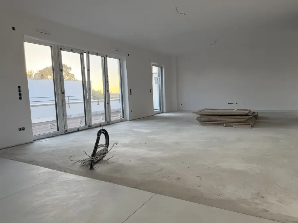 Newly Built - High-Quality 3-Room Apartment (Top Floor), Central, Quiet in Kor.-Kleinenbroich