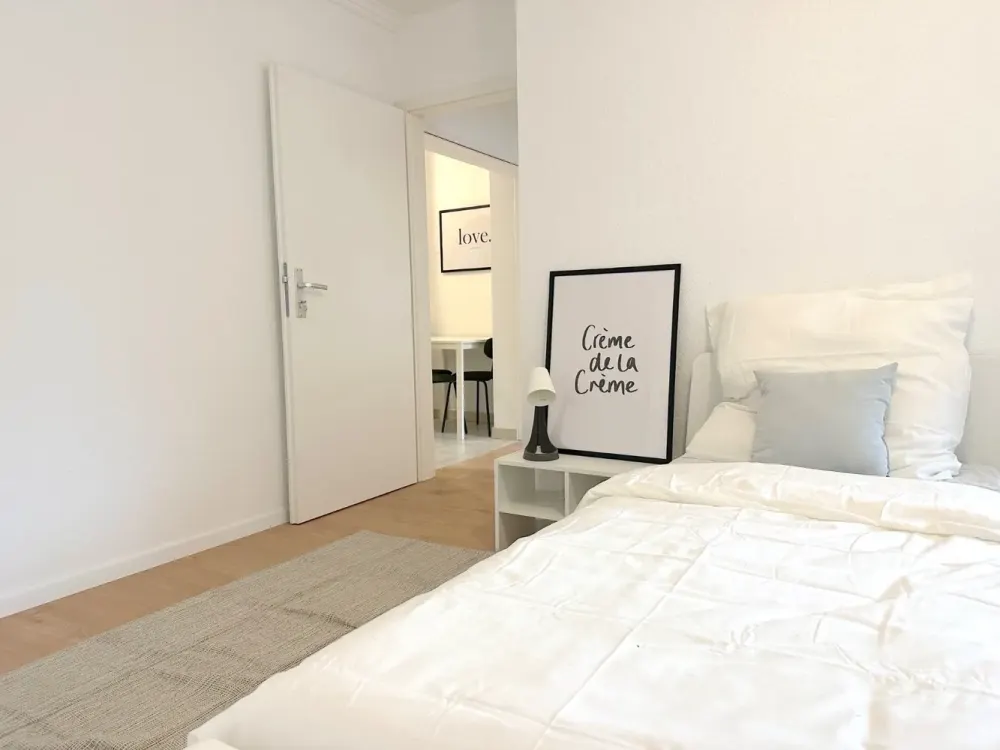 🏡 1 Zimmer frei in moderner 3er-WG, Homburger Landstraße 689, Frankfurt am Main! - ab dem 01.10