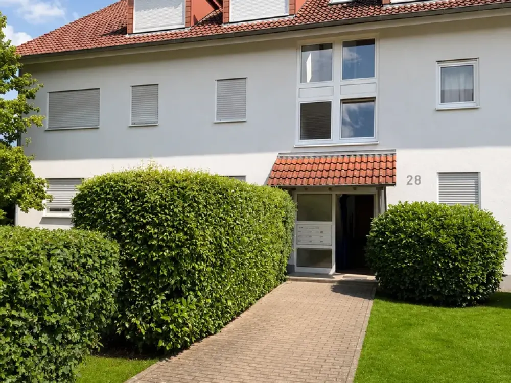 Erstbezug nach Sanierung: Möblierte 2,5-Zimmer-DG-Wohnung mit Einbauküche in Karlsruhe-Neureut