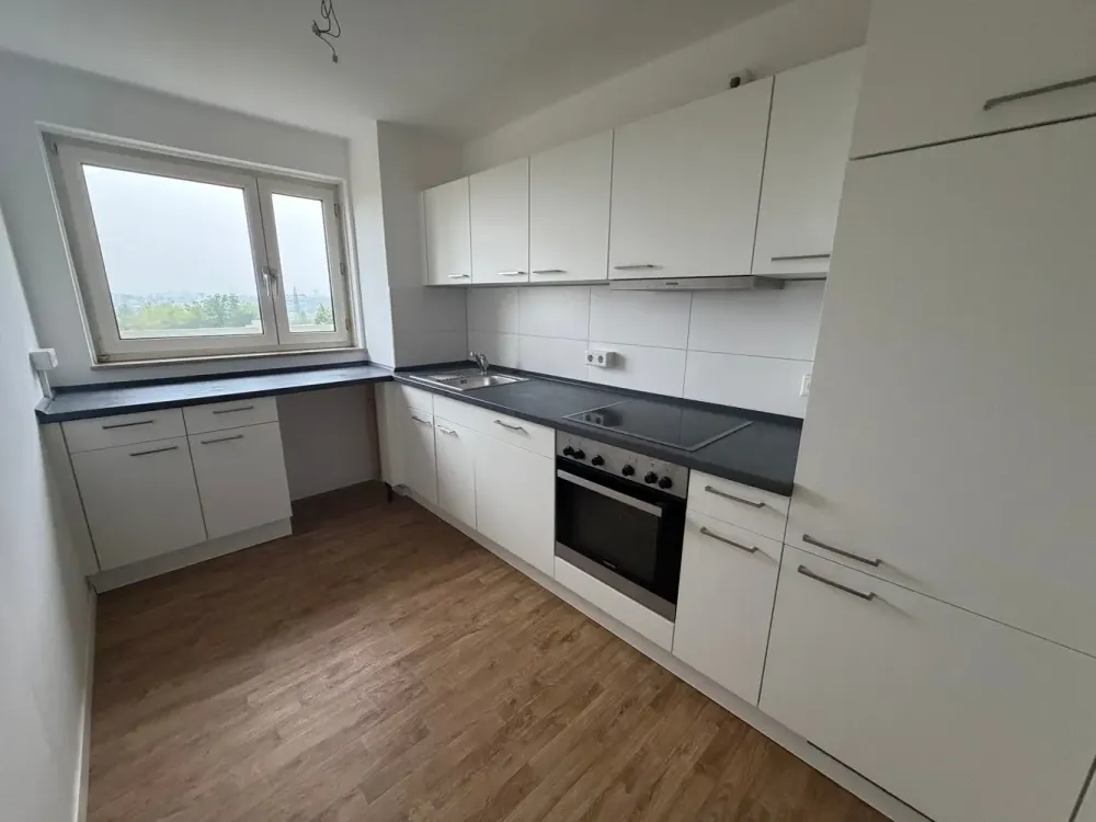 Kurzfristig bezugsfrei: Moderne Wohnung mit Einbauküche!