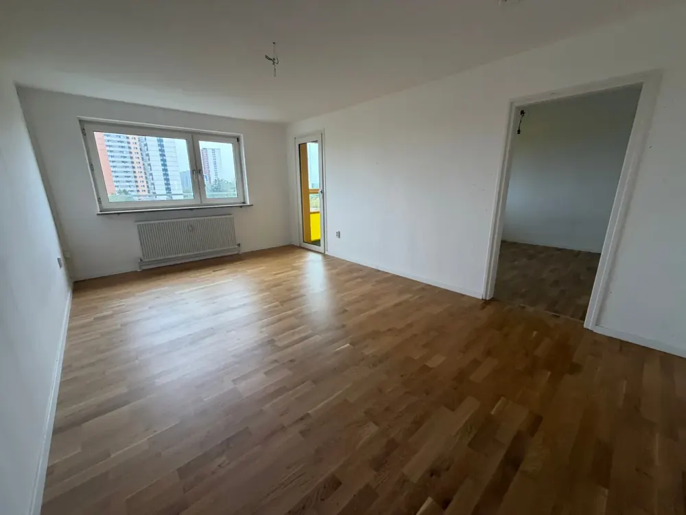 Kurzfristig bezugsfrei: Moderne Wohnung mit Einbauküche!