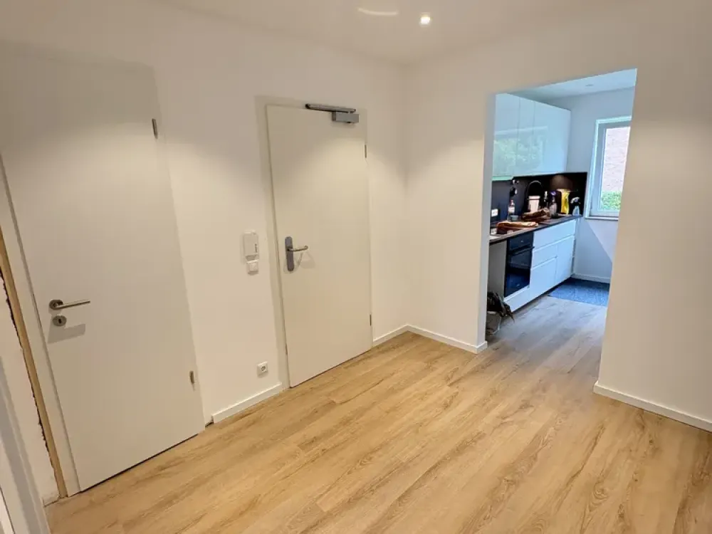 Sanierte 3-Zimmer Wohnung mit Terrasse und eigenem Garten
