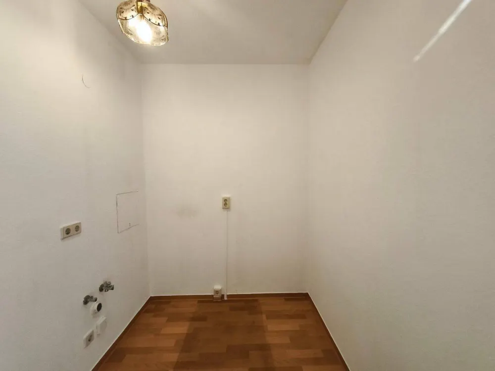 2-Raum-Wohnung im Leipziger Norden mit 24h-Pflegedienst und Aufzug!