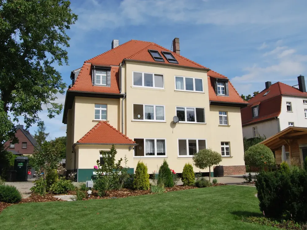 ~ wohnen in Seenähe ~ Einbauküche ~ Loggia ~ Auf in den Westen !