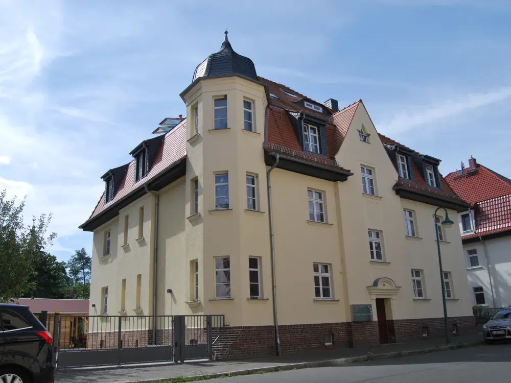 ~ wohnen in Seenähe ~ Einbauküche ~ Loggia ~ Auf in den Westen !