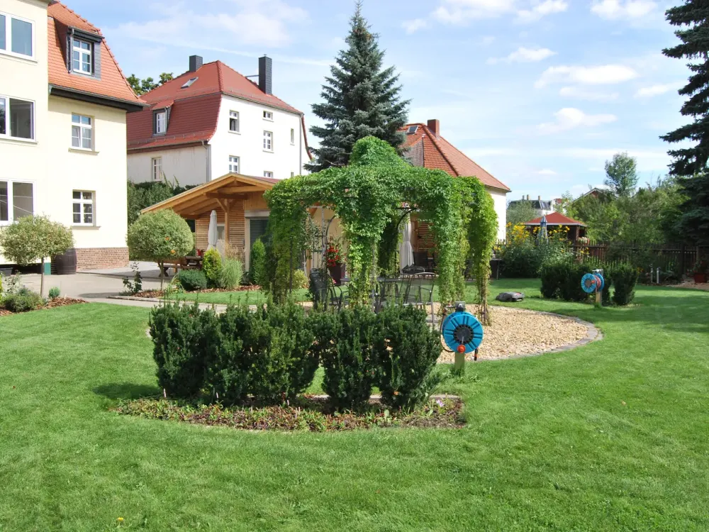~ wohnen in Seenähe ~ Einbauküche ~ Loggia ~ Auf in den Westen !