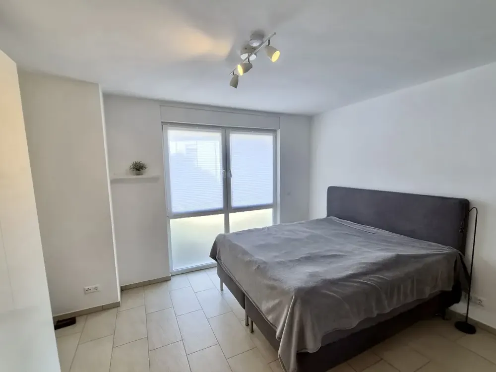 5-Room Apartment on the Edge of the Forest in Hilden