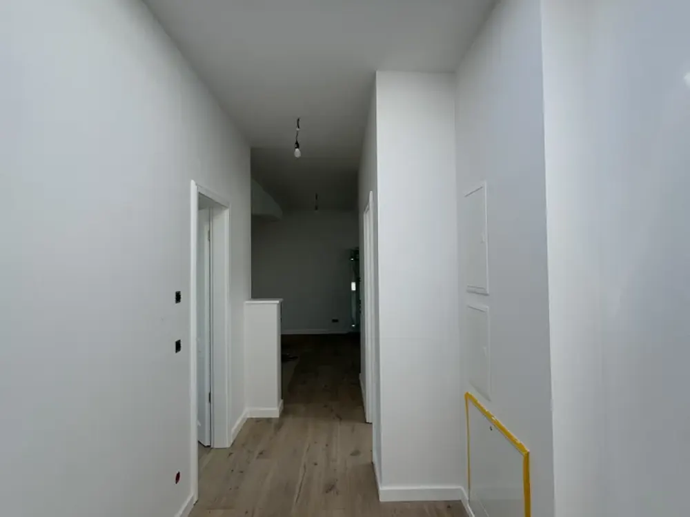 Moderner Dachgeschoss Traum: Lichtdurchflutete 2-Zimmer-Wohnung mit großem Balkon