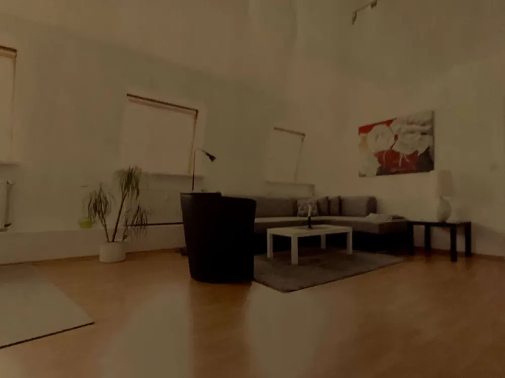 Schöne helle 2-Zimmer DG-Wohnung mit offener Küche am Bramfelder Dorfplatz in Hamburg