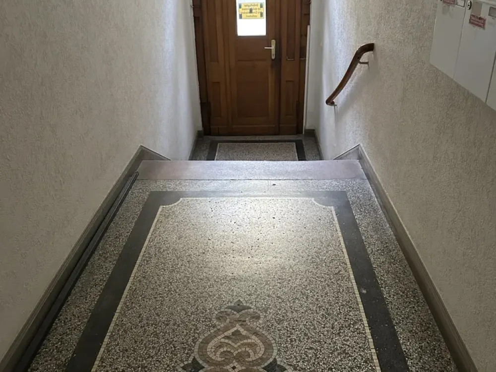 Stilvolles Wohnen: Großzügige 5-Zimmer-Altbau-Whg. im Vorderen Westen