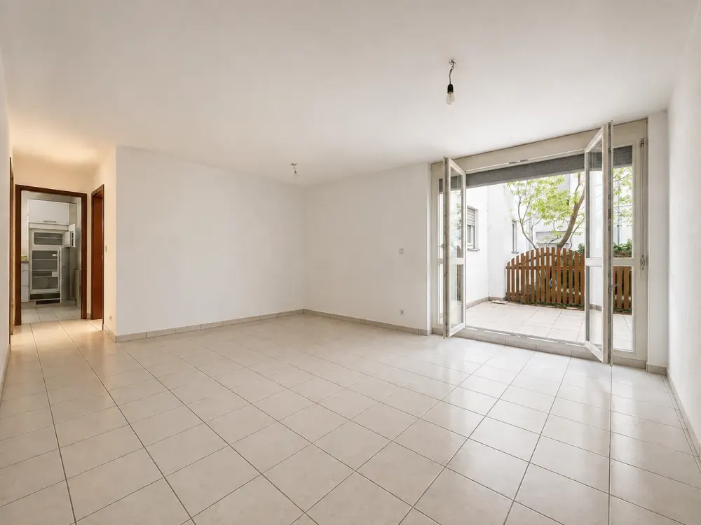 Besichtigung am Montag++Moderne Terrassenwohnung mit privatem Garten++ Hunde erlaubt