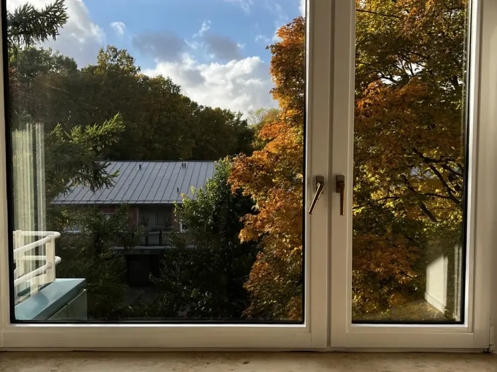 Living with Character: Four-Room Apartment in Hamburg-Sasel