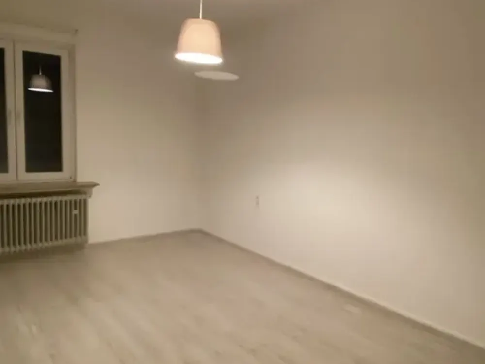 Living in the trendy Pempelfort district - well-maintained 2-room apartment with 2 balconies - ideal for singles & couples
