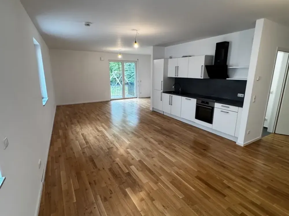Sofort einziehen: Charmante 4-Zimmer-Wohnung mit Balkon