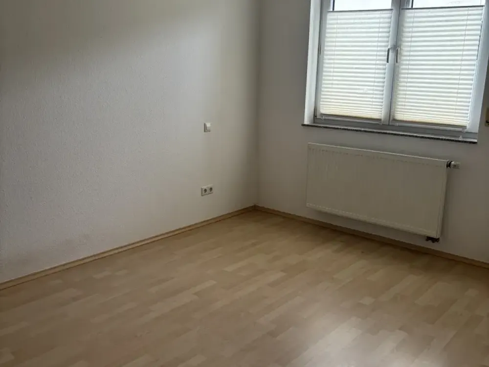 3-Zimmer-Wohnung im Erdgeschoss mit Terrasse, Garten & Tiefgarage in Rheinzabern