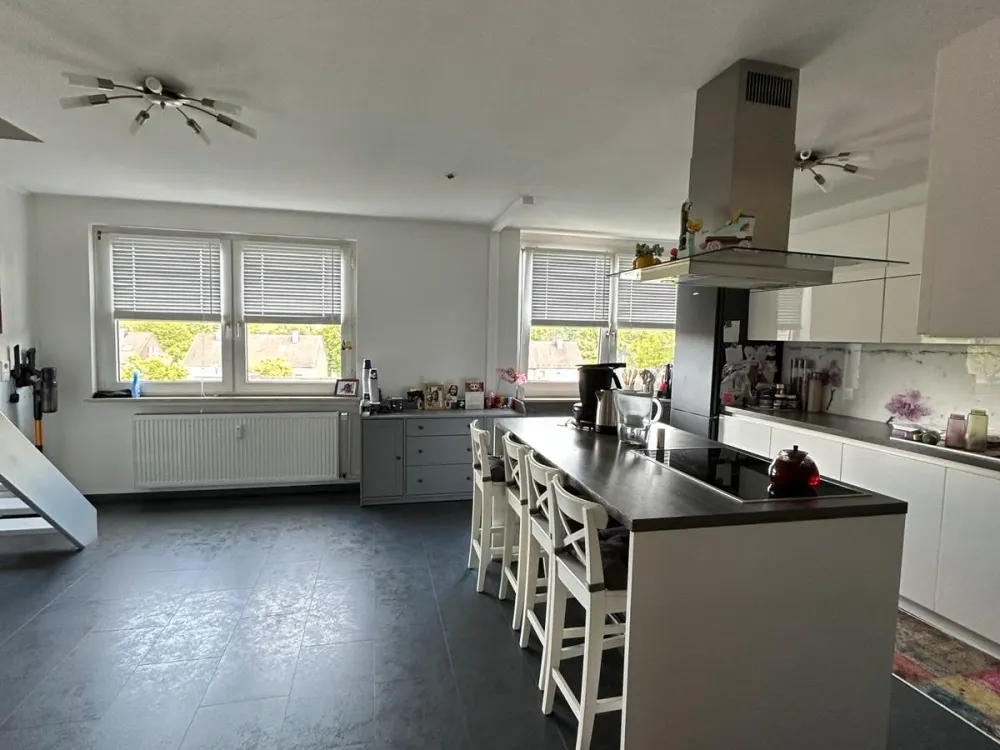 4,5 Zimmer Maisonetten Wohnung 132 qm mit EBK