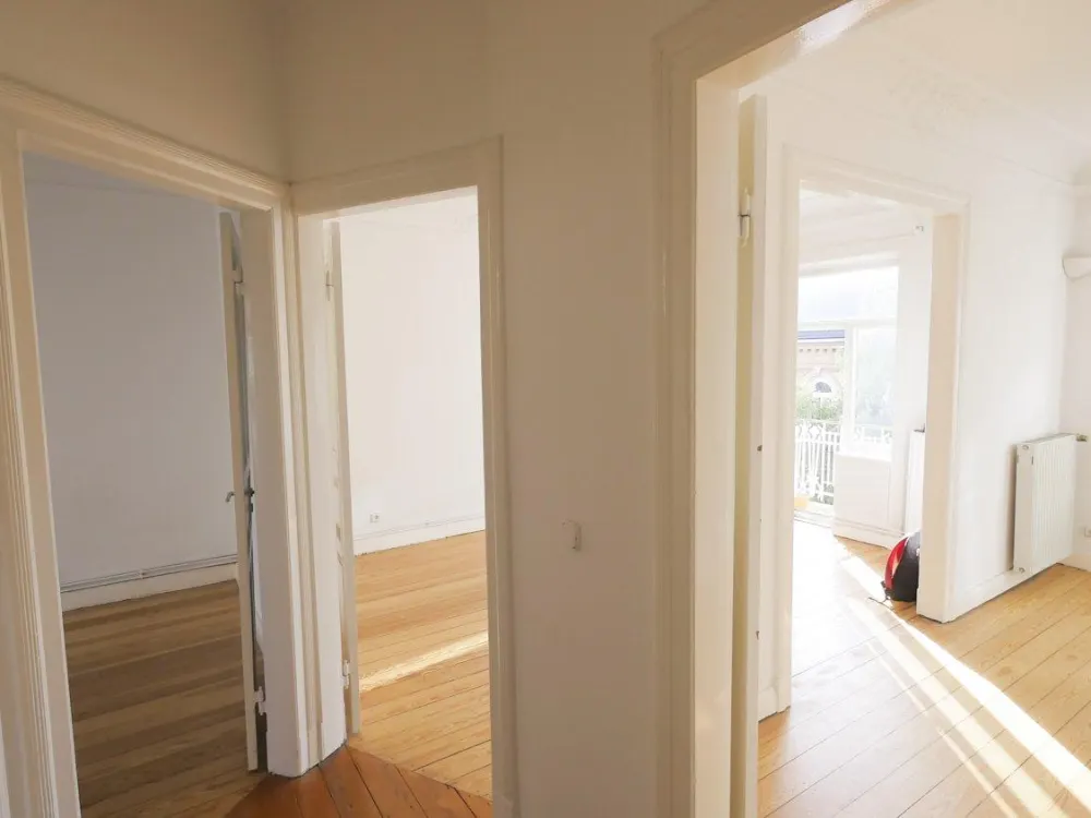 Rotherbaum: 3,5-Zi.-Altbau in Uninähe - Ideal als Wohnbüro / Praxis / Atelier/ WG möglich