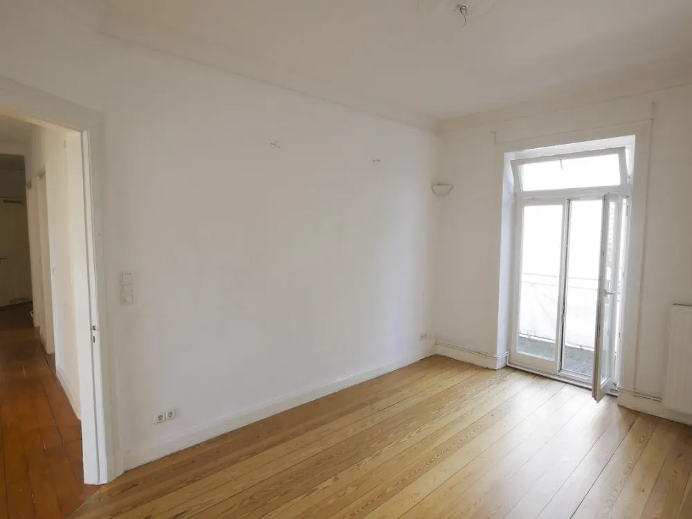 Rotherbaum: 3,5-Zi.-Altbau in Uninähe - Ideal als Wohnbüro / Praxis / Atelier/ WG möglich