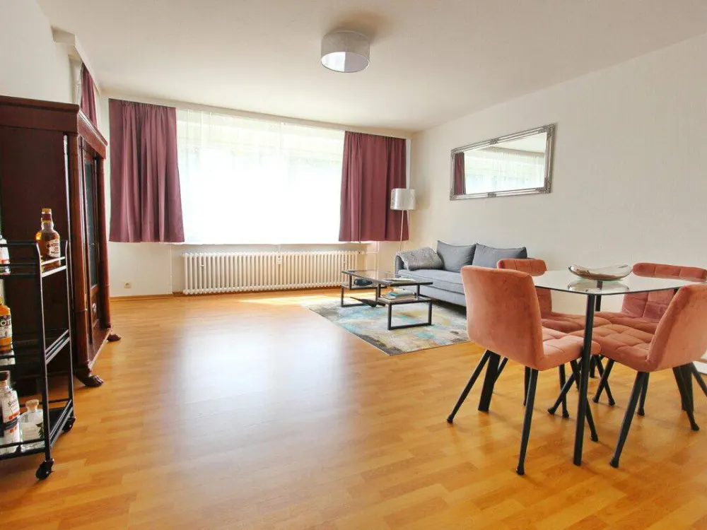 Charmante 2,5-Zimmer-Wohnung in ruhiger Lage von Hamburg-Meiendorf mit Loggia & Stellplatz