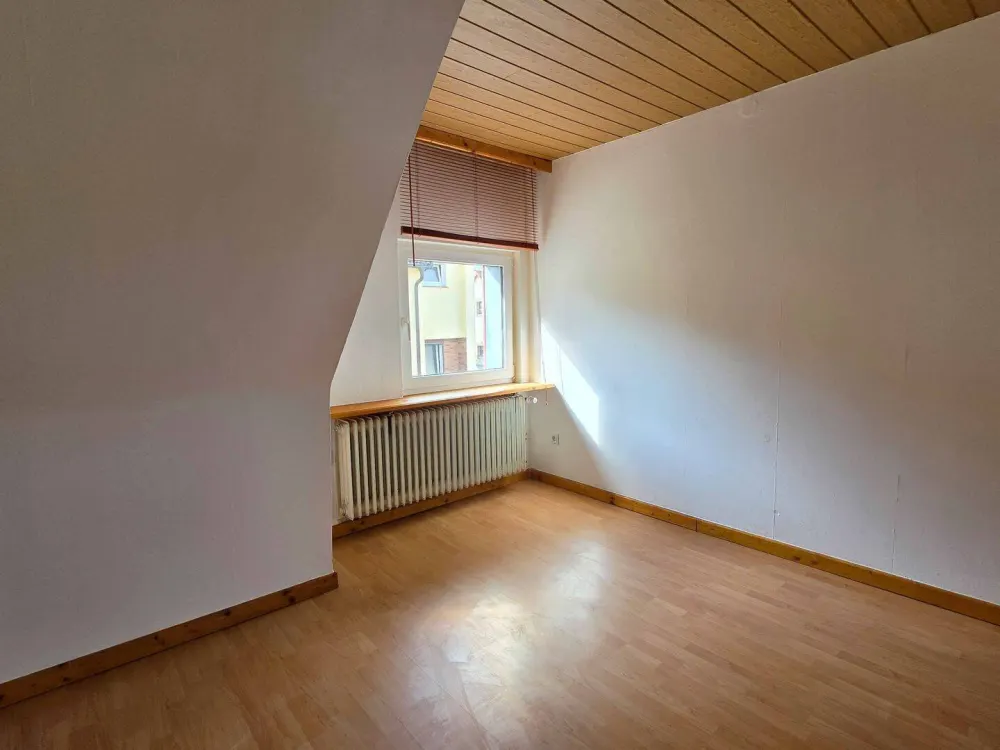 2-ZKB-Wohnung mit Einbauküche, Balkon und Garten in ruhiger Lage von Dudweiler