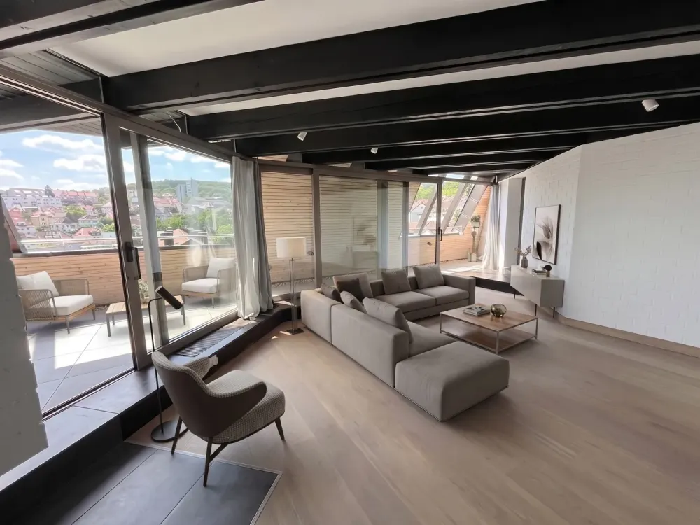 Über den Dächern von Stuttgart-West: Stilvolles Penthouse mit Panoramaterrasse