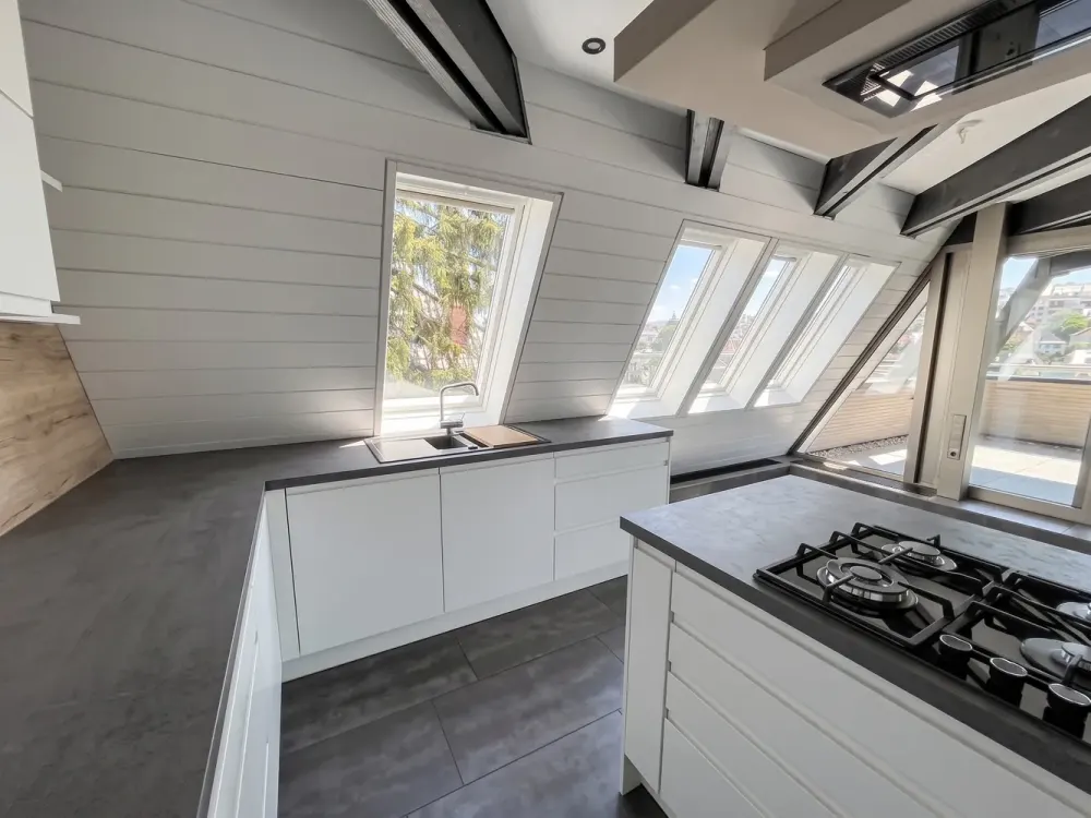 Über den Dächern von Stuttgart-West: Stilvolles Penthouse mit Panoramaterrasse