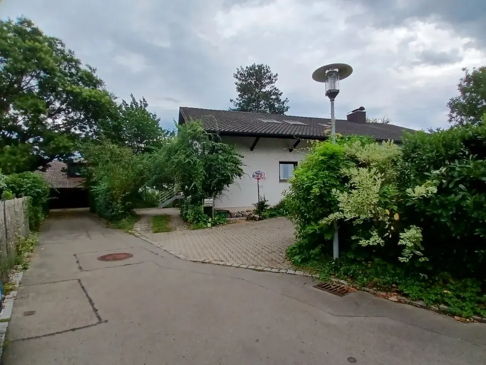 Spacious 8-Room Apartment in Langenargen in a Two-Family House with Garden